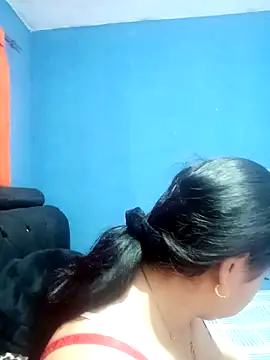 Hanna Kieran online show from 11/27/25, 12:44