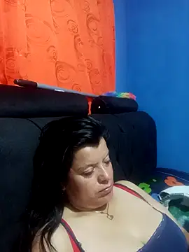 Hanna Kieran online show from 11/28/25, 10:48