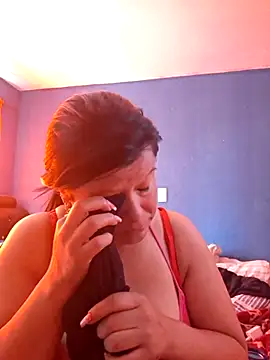 Hanna Kieran online show from 12/18/25, 02:21