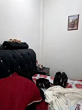 Hanna Kieran online show from 10/21/25, 03:44