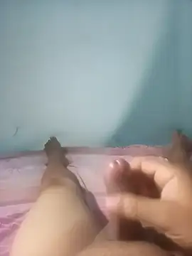 cora08 online show from 09/30/25, 09:43