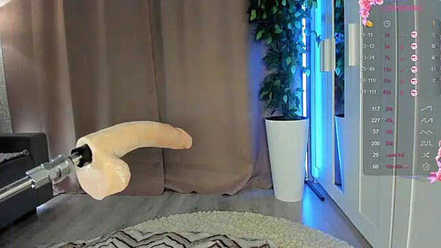 Juicy Vikki online show from 11/07/25, 12:21