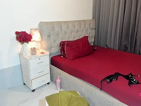 Snapshot of Iamyourbabyalicia chatting on 02/07/26, 06:05 Iamyourbabyalicia online show from 02/07/26, 06:05