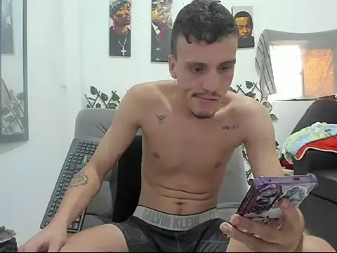 Snapshot of Latins_Boss chatting on 06/10/26, 08:32 Latins Boss online show from 06/10/26, 08:32