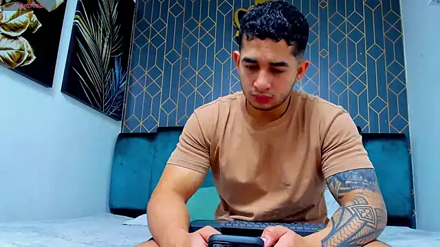 king falconer online show from 09/20/25, 01:43