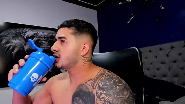 king falconer online show from 12/19/25, 12:58