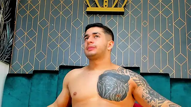 king falconer online show from 09/28/25, 02:51