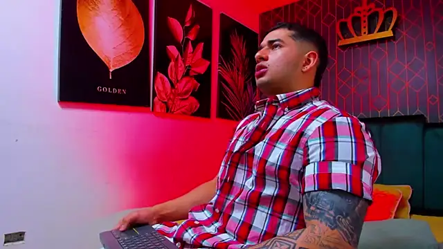 king falconer online show from 09/10/25, 12:53