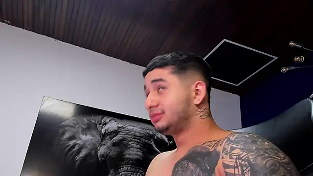 king falconer online show from 12/17/25, 01:43