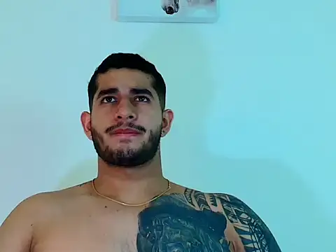 Snapshot of king_falconer chatting on 02/03/26, 04:54 king falconer online show from 02/03/26, 04:54