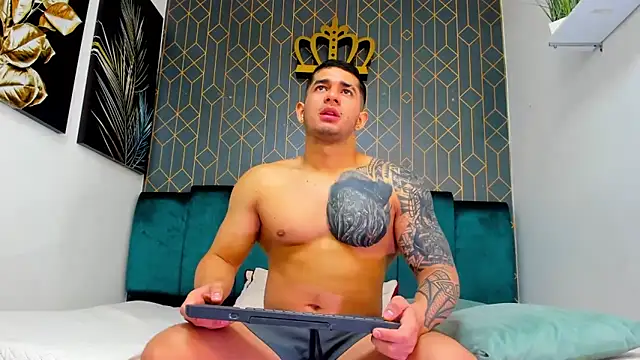 king falconer online show from 09/27/25, 03:12