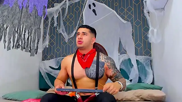 king falconer online show from 10/11/25, 03:18