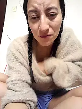 Oriana111 online show from 10/25/25, 02:44