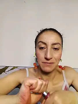 Snapshot of Oriana111 chatting on 06/20/26, 03:33 Oriana111 online show from 06/20/26, 03:33