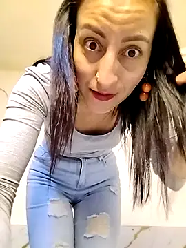 Oriana111 online show from 05/05/26, 02:58