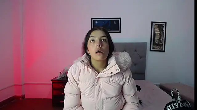 Esmeraldaa- online show from 11/14/25, 05:00