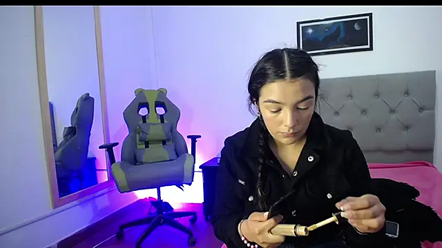 Esmeraldaa- online show from 09/26/25, 03:57