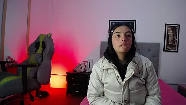 Esmeraldaa- online show from 10/07/25, 04:46