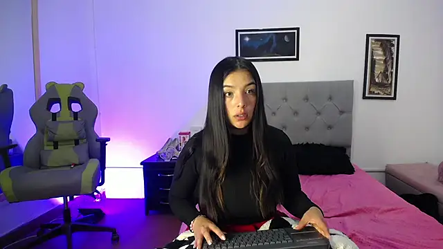 Esmeraldaa- online show from 10/06/25, 03:51