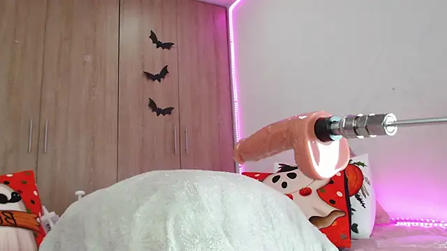 Emma Glutton online show from 10/24/25, 02:16