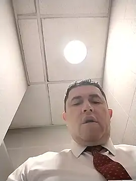 BigCristh79 online show from 01/12/26, 04:41