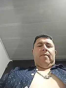 Snapshot of BigCristh79 chatting on 07/16/26, 11:40 BigCristh79 online show from 07/16/26, 11:40