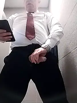 BigCristh79 online show from 10/06/25, 07:53