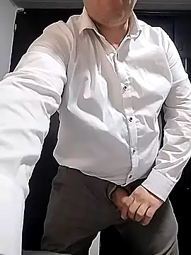 BigCristh79 online show from 10/16/25, 05:43