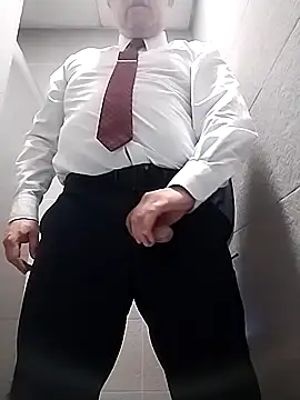 BigCristh79 online show from 10/18/25, 07:54