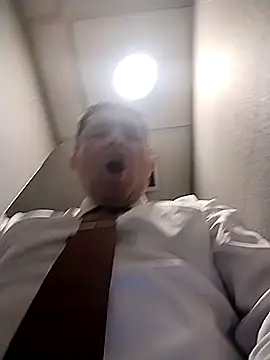 BigCristh79 online show from 11/17/25, 05:06