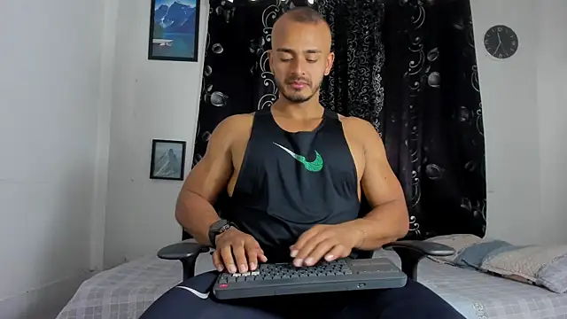 magnusclark online show from 10/22/25, 05:12