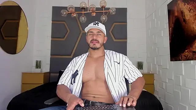 magnusclark online show from 09/19/25, 06:45