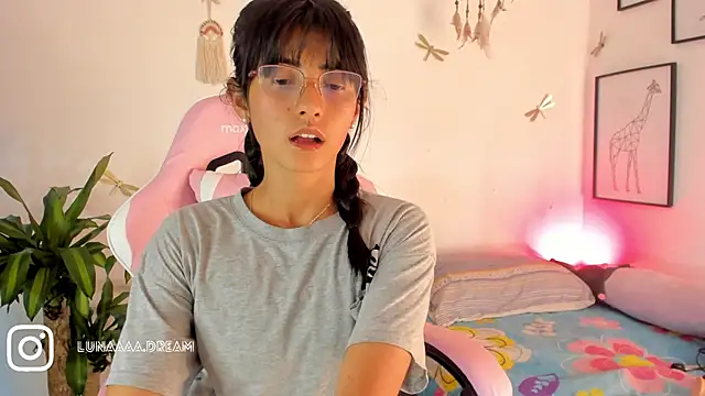 princessluna 19 online show from 05/25/26, 08:40