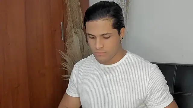 Evansdark1 online show from 10/04/25, 03:19