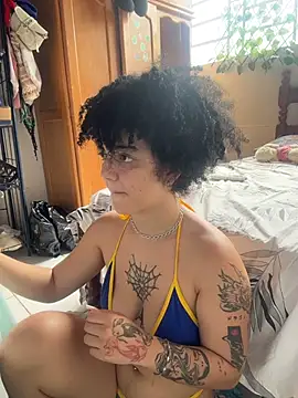 CamillyBlum online show from 11/25/25, 07:03