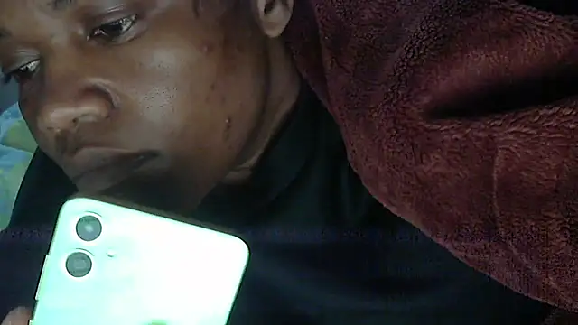 Snapshot of sexythae32 chatting on 09/10/25, 02:43 sexythae32 online show from 09/10/25, 02:43