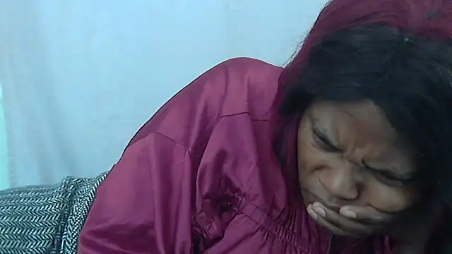 Snapshot of sexythae32 chatting on 09/25/25, 06:41 sexythae32 online show from 09/25/25, 06:41