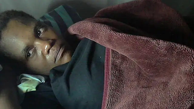 Snapshot of sexythae32 chatting on 09/12/25, 01:17 sexythae32 online show from 09/12/25, 01:17