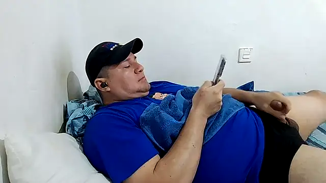 Snapshot of fuckynations chatting on 07/01/26, 11:21 fuckynations online show from 07/01/26, 11:21