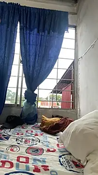 RobinLenoxx online show from 11/28/25, 06:41