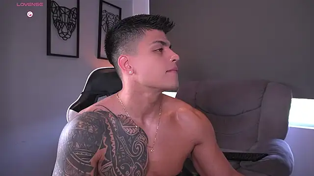 tyler muscle1 online show from 11/11/25, 04:46