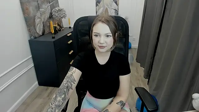 MariaRobinsone online show from 05/20/26, 07:44