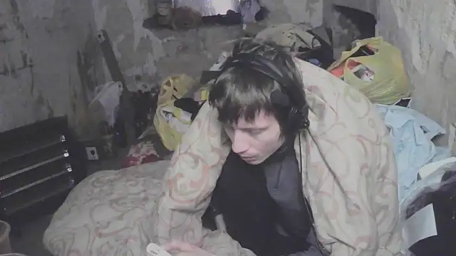 Snapshot of makarov1993 chatting on 04/28/26, 02:27 makarov1993 online show from 04/28/26, 02:27