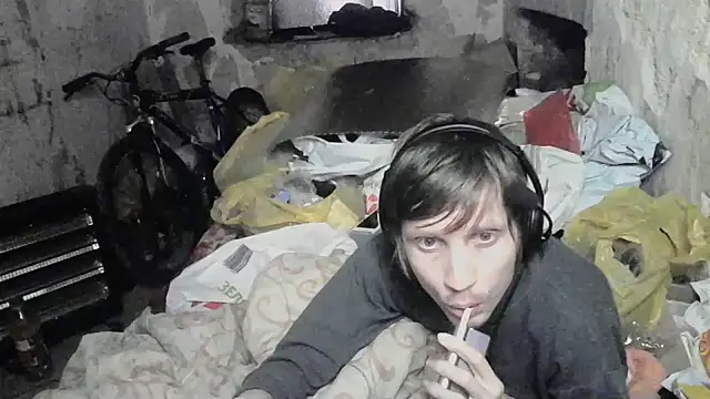 Snapshot of makarov1993 chatting on 05/14/26, 09:34 makarov1993 online show from 05/14/26, 09:34