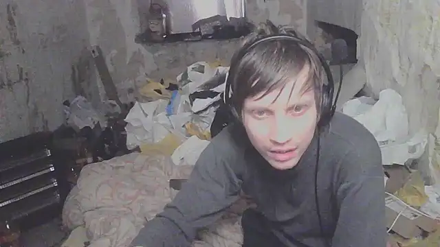 Snapshot of makarov1993 chatting on 05/26/26, 10:19 makarov1993 online show from 05/26/26, 10:19
