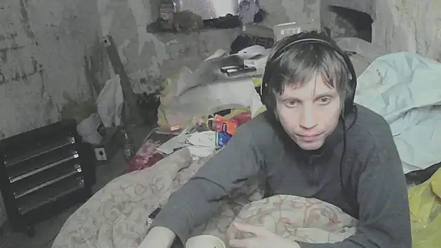 Snapshot of makarov1993 chatting on 04/15/26, 08:09 makarov1993 online show from 04/15/26, 08:09