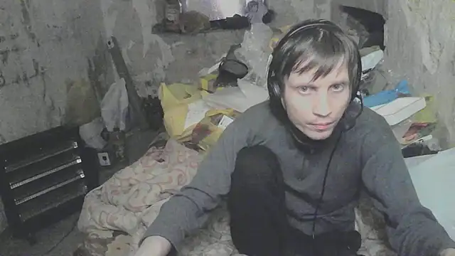 Snapshot of makarov1993 chatting on 04/19/26, 06:10 makarov1993 online show from 04/19/26, 06:10