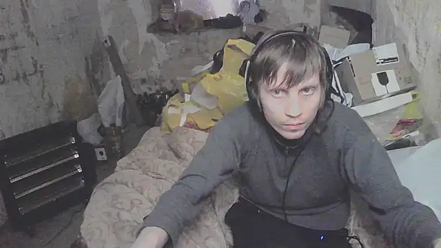 Snapshot of makarov1993 chatting on 04/18/26, 07:58 makarov1993 online show from 04/18/26, 07:58