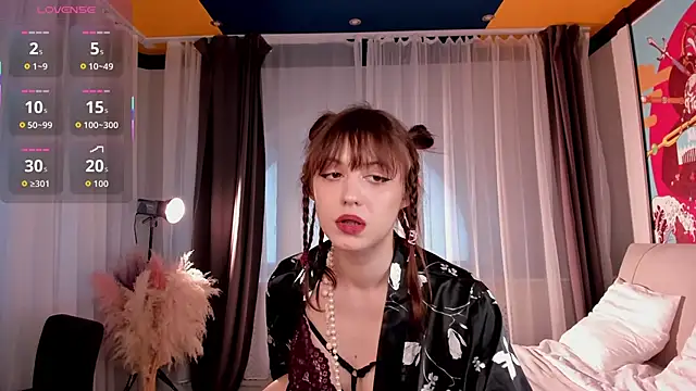 Snapshot of chloe_dreammm chatting on 10/13/25, 12:07 chloe dreammm online show from 10/13/25, 12:07