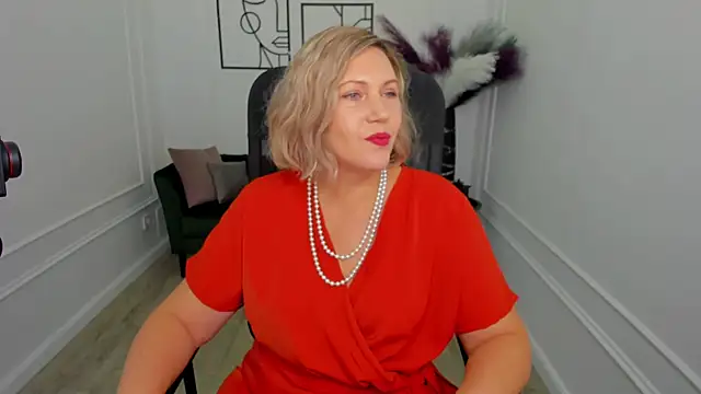 Snapshot of NinaStarle chatting on 11/07/25, 04:39 NinaStarle online show from 11/07/25, 04:39